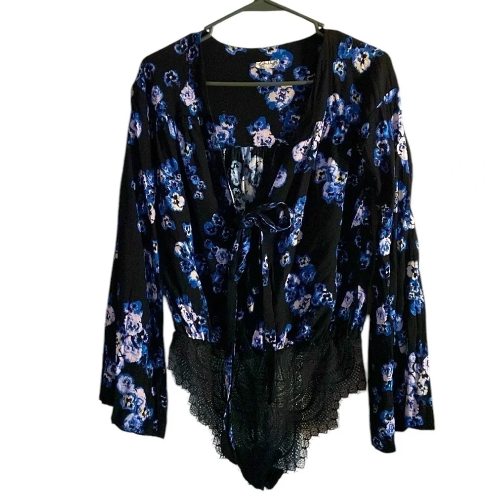 Free People Forties Feels Black Floral Bodysuit With Bell Sleeves Size Small